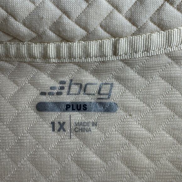 BCG Women’s Quilted 1/4 zip Pullover. Size 1X - Picture 5 of 7